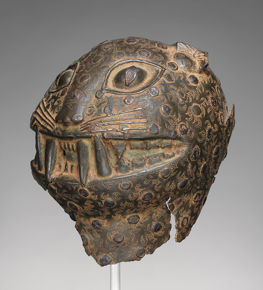 Fragment of a leopard head, Ìgùn Ẹ́rọ̀nwwọ̀n (brass-casting guild) artists, Brass, iron, Edo peoples