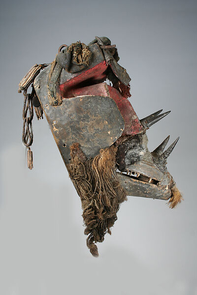 Gela or glaè (mask), Wè artist, Wood, animal and human hair, leather, feathers, animal teeth, horn, cotton, paint, iron, fur, plant fibers, applied organic materials, Wè peoples