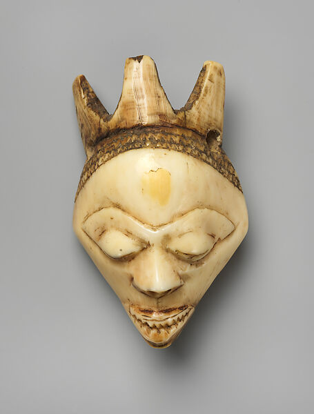 Pendant: Mask (Gikhokho), Ivory, Pende peoples 