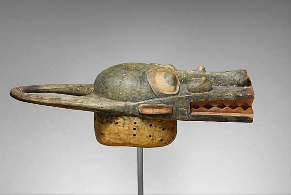 Helmet Mask (Bo Nun Amuin), Wood, pigment, egg shell (?), Baule peoples