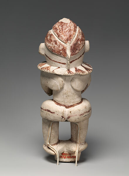 Funerary Figure (Kulap), Chalk, paint, Southern New Ireland