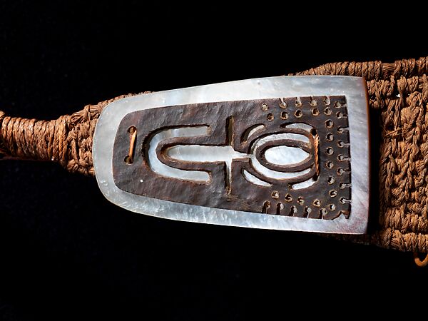 Uhikana (headdress), Ènata artist, Pearl shell, turtle shell, fiber, Marquesan (Enata) people