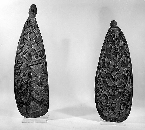 Shield, Jesu, Wood, paint, Asmat people 