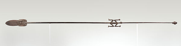 Paddle, Vaman, Wood, cassowary feather, fivers, paint, Asmat people