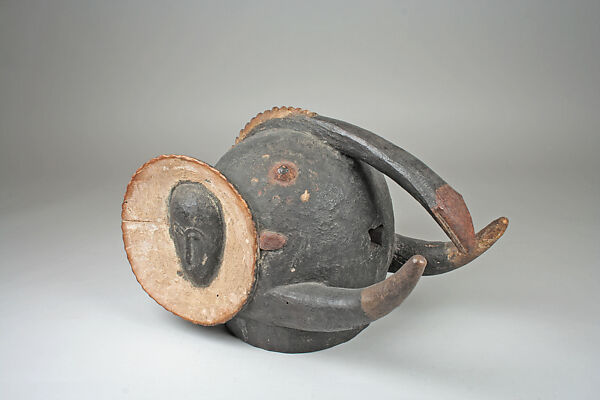 Helmet Mask (Bo Nun Amuin)