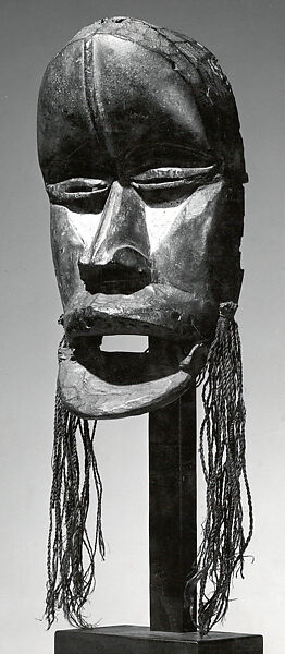 Face Mask, Wood, fiber, pigment, Dan peoples 