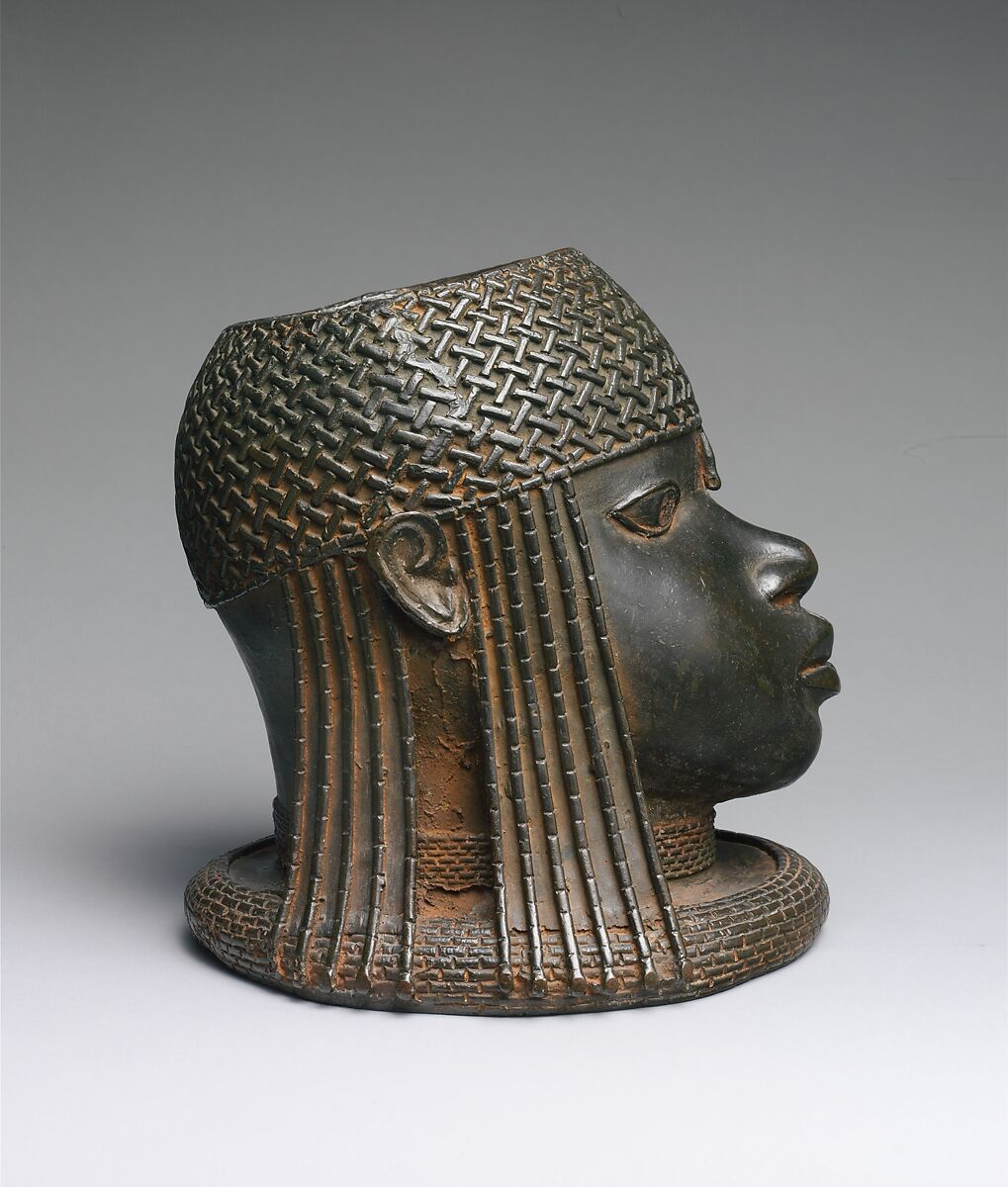 Ùhúnmwèlaò (head of an ọ́bà), Ìgùn Ẹ́rọ̀nwwọ̀n (brass-casting guild) artists, Brass, iron, Edo peoples