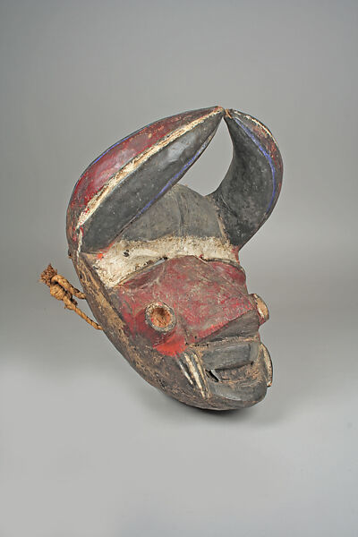 Mask, Wood, pigment, metal, raffia, nails, Guere peoples 