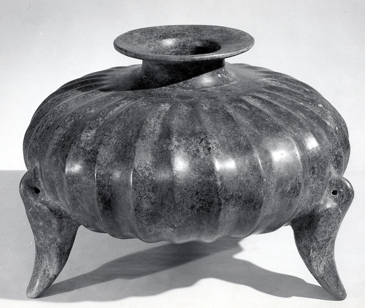 Tripod Jar, Ceramic, Colima