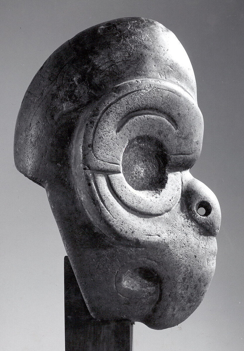 Bird Head Hacha, Limestone calcite, pigment, Veracruz