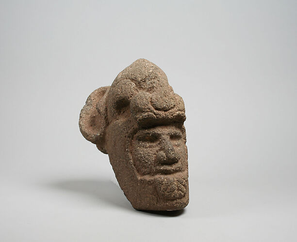 Hacha head