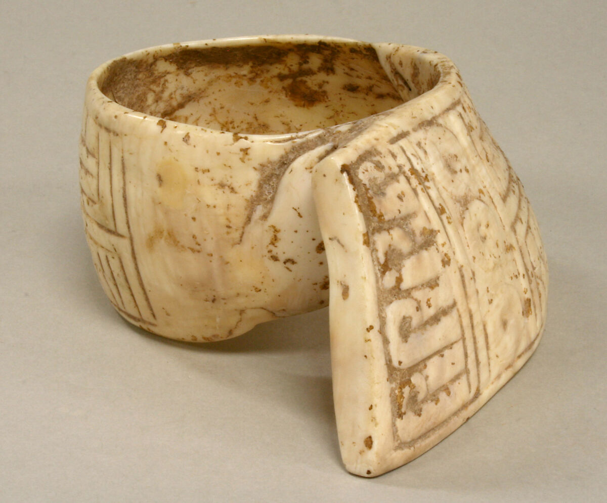 Armband, Huastec artist(s), Shell, Huastec