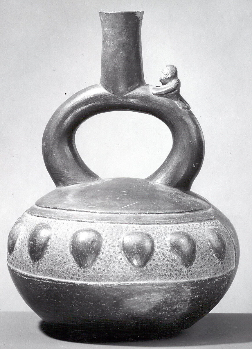 Stirrup Spout Bottle, Ceramic, slip, Chimú