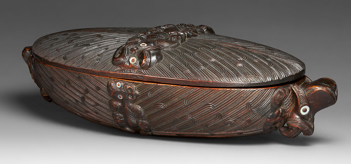 Waka huia (treasure box), Māori artist, Wood, shell (pāua), Maori people