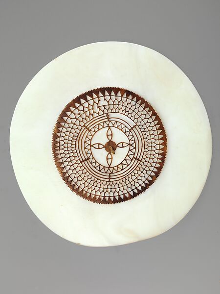 Pendant or Head Ornament (Kapkap), Tridacna shell, turtle shell, fiber, New Ireland