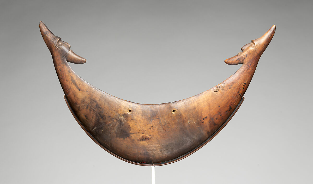 Rei miro (gorget), Rapa Nui artist, Wood, Rapa Nui people