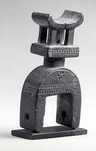 Heddle Pulley with Stool, Wood, Senufo peoples, Jimini group