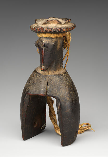 Heddle pulley with opposing faces, Baule or Guro artist, Wood, string, Baule or Guro peoples