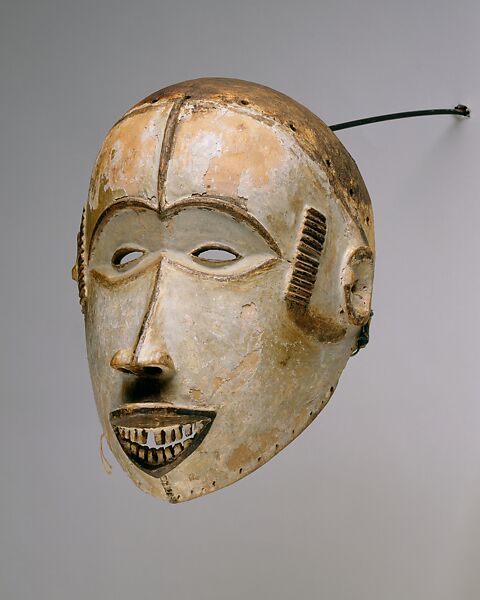 Mask (Okoroshi Oma), Igbo artist, Wood, cloth, pigment, Igbo peoples