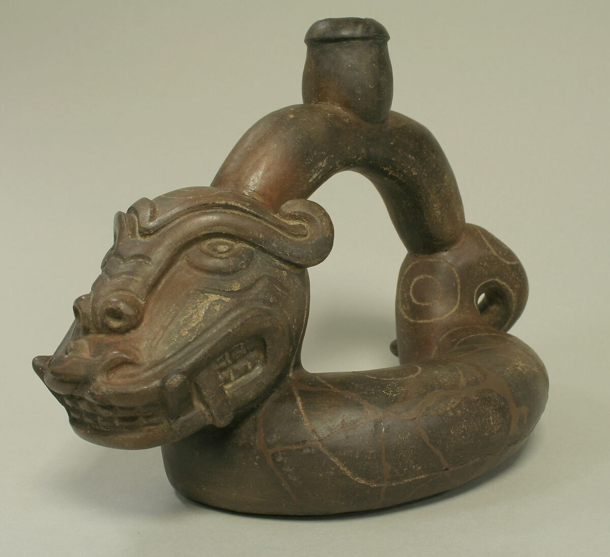 Stirrup Spout Bottle: Serpent, Ceramic, Cupisnique 