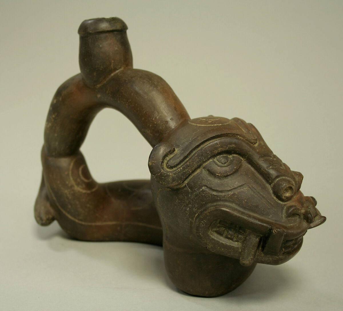 Stirrup Spout Bottle: Serpent, Ceramic, Cupisnique