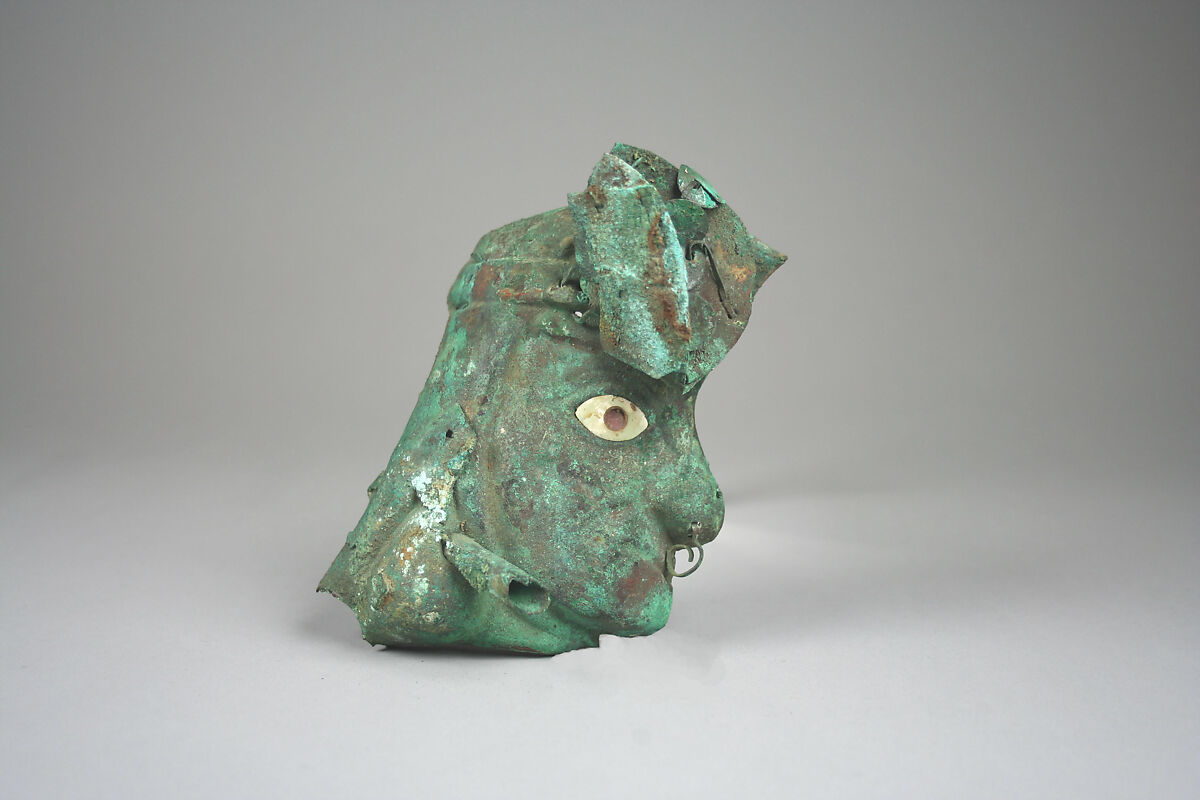 Face Mask Ornament, Copper-gilded, shell, Moche 