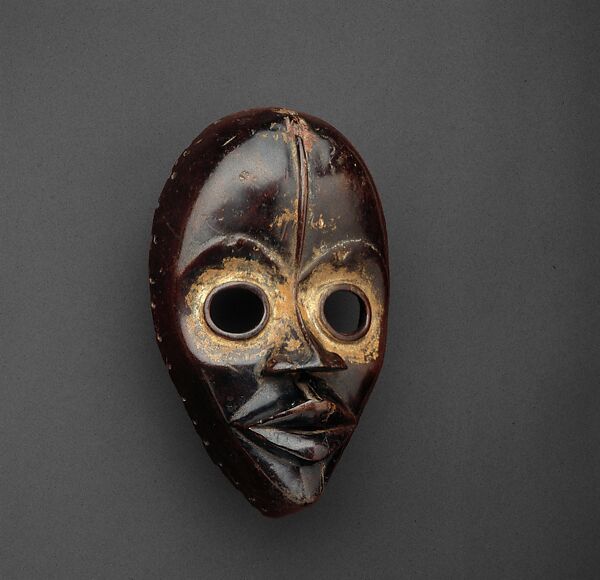 Face Mask (Gunye Ge), A Yakouba carver, Wood, pigment, kaolin, Dan peoples