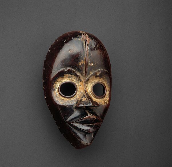 Face Mask (Gunye Ge), A Yakouba carver, Wood, pigment, kaolin, Dan peoples 