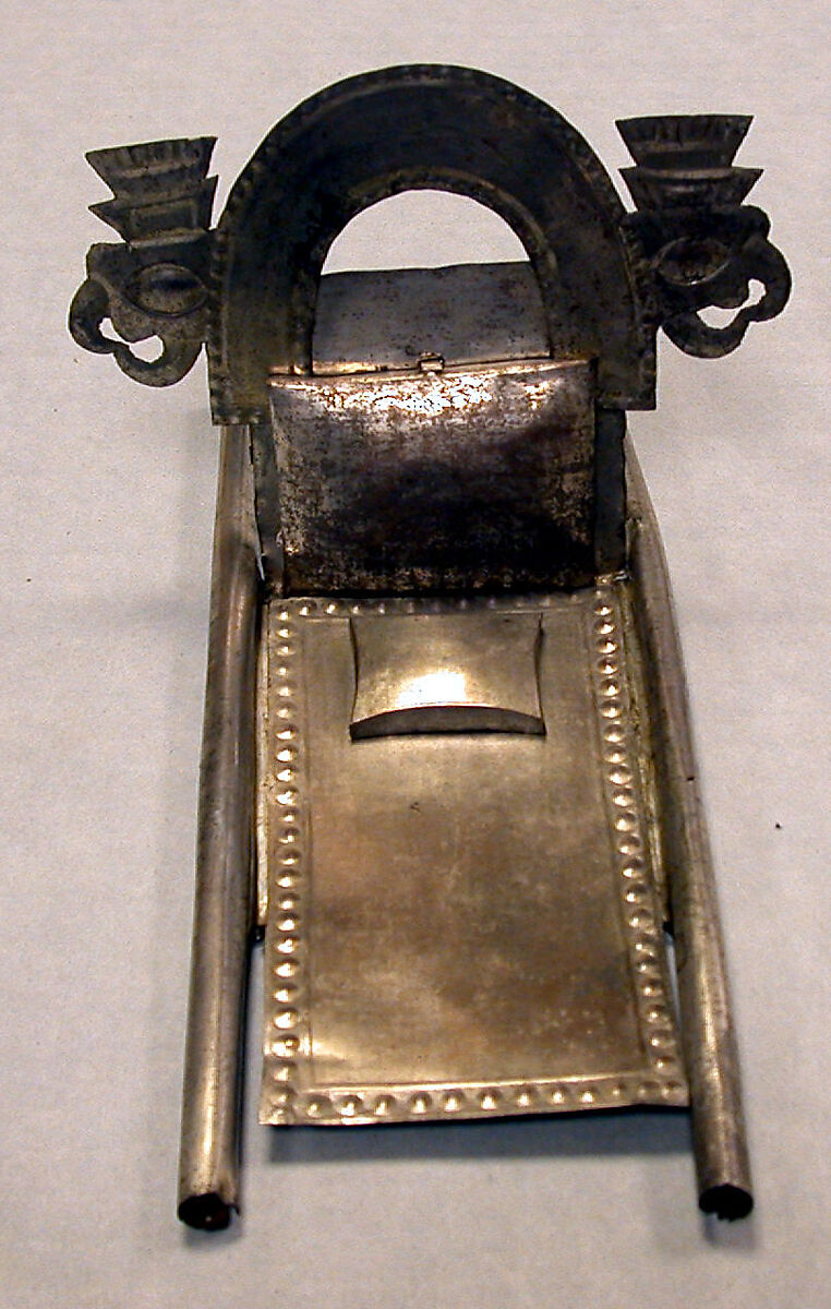 Litter Bed, Silver (hammered), Chancay