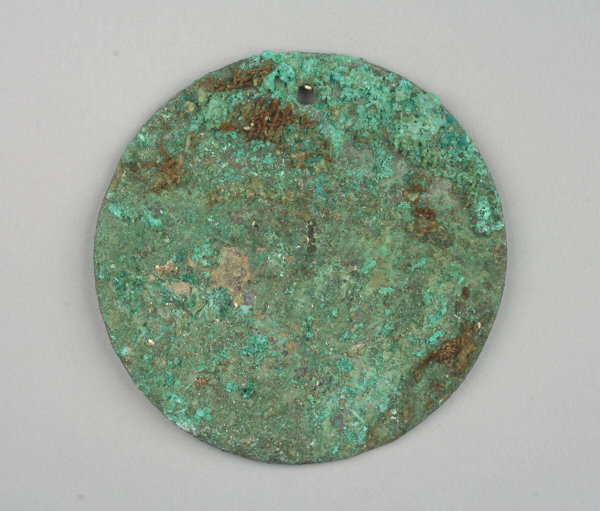 Round Plaque, Copper (hammered), gilt, Vicús 