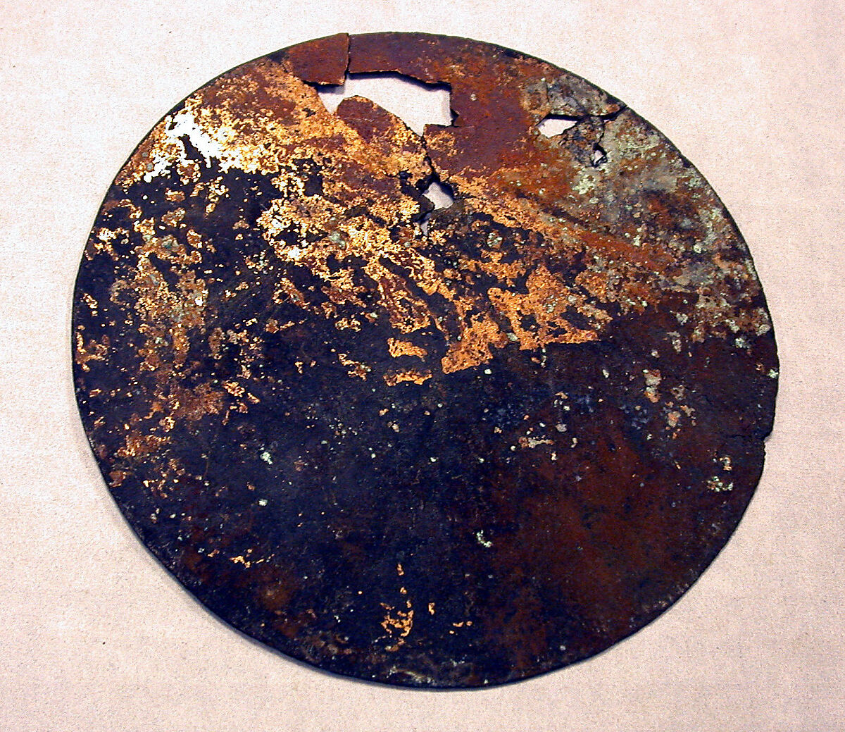 Round Plaque, Copper (hammered), gilt, Vicús