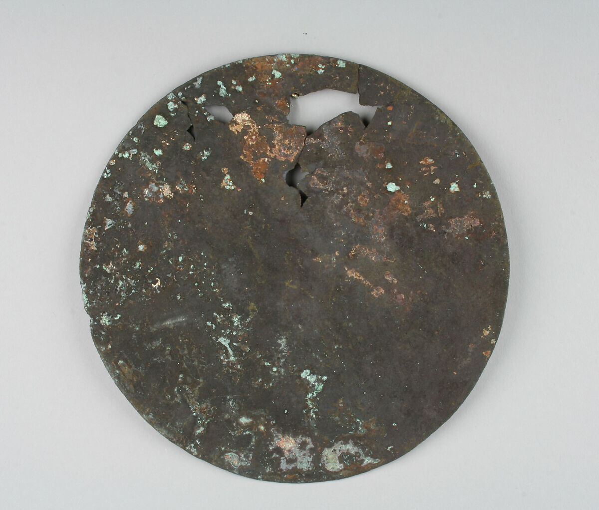 Round Plaque, Copper (hammered), gilt, Vicús 