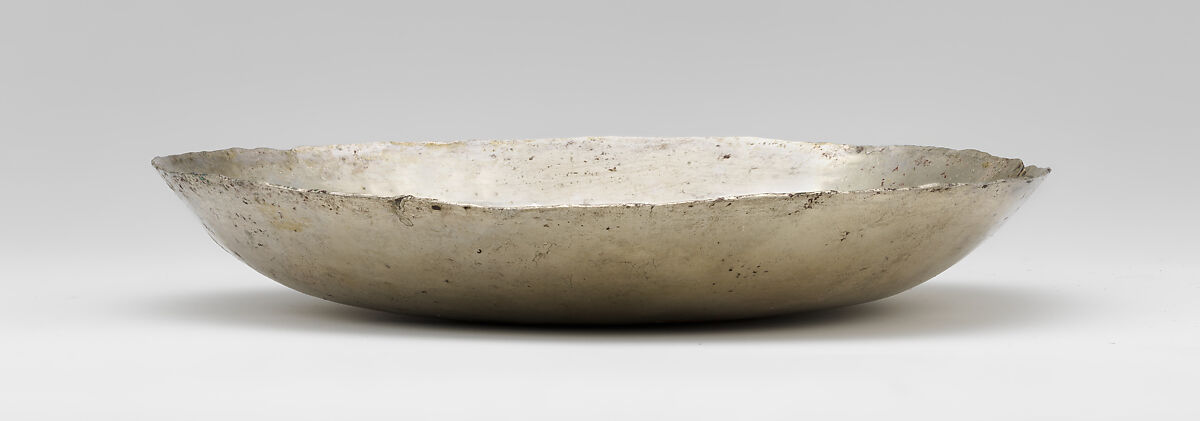 Miniature plate, Chimú or Chancay artist(s), Silver, Chimú or Chancay