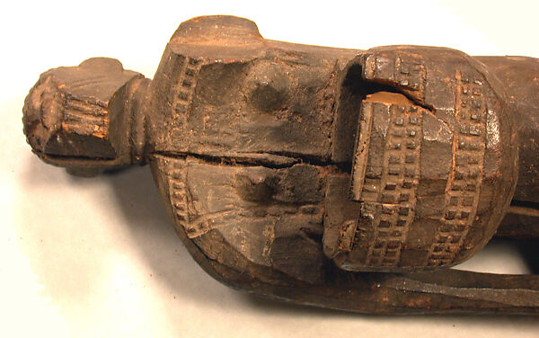 Figure: Seated Female With Kola Nut Vessel, Ishan-Edo artist, Wood, Ishan-Edo peoples (?)