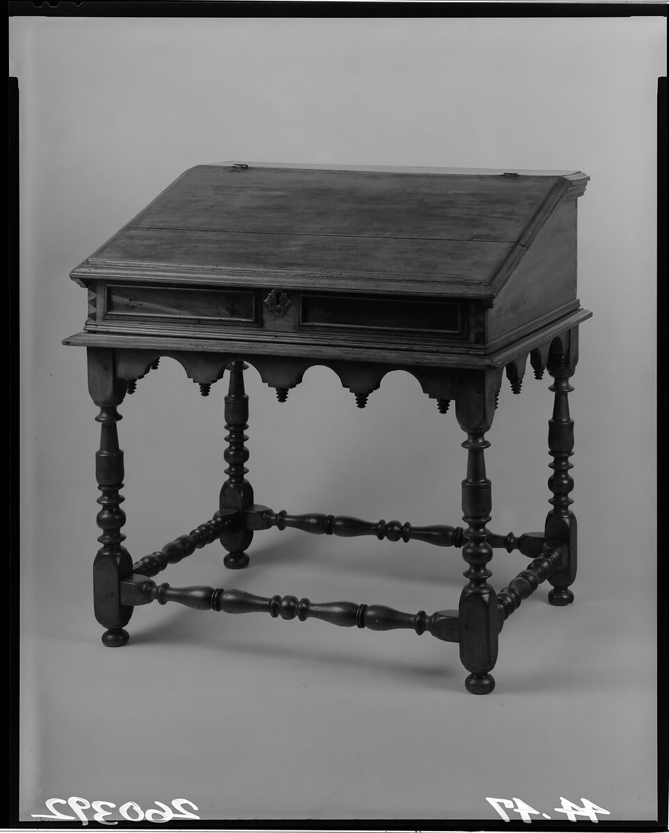 Desk-on-frame, Sweet gum, possibly mahogany veneer, yellow poplar, American