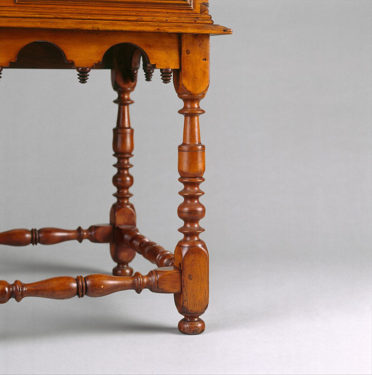 Desk-on-frame, Sweet gum, possibly mahogany veneer, yellow poplar, American