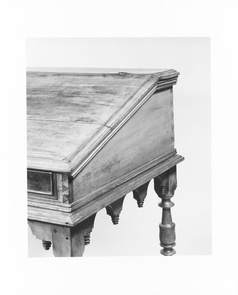 Desk-on-frame, Sweet gum, possibly mahogany veneer, yellow poplar, American