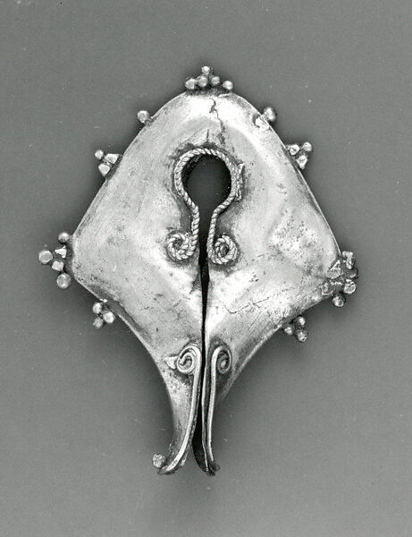 Ear Ornament or Pendant (Mamuli), Gold alloy, Sumba Island 