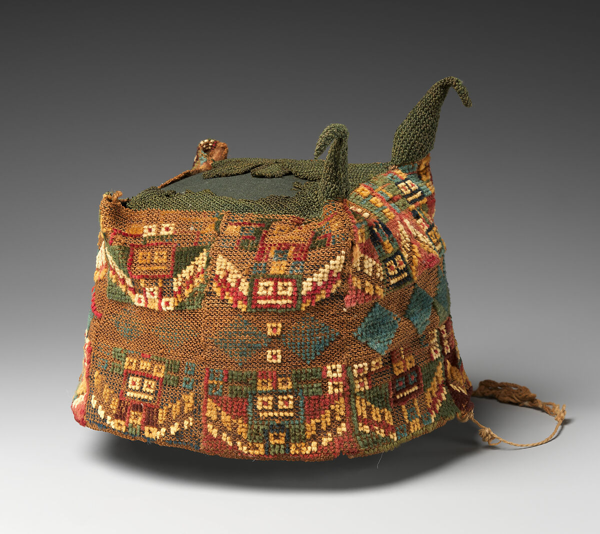 Four-Cornered Hat, Camelid hair, Wari