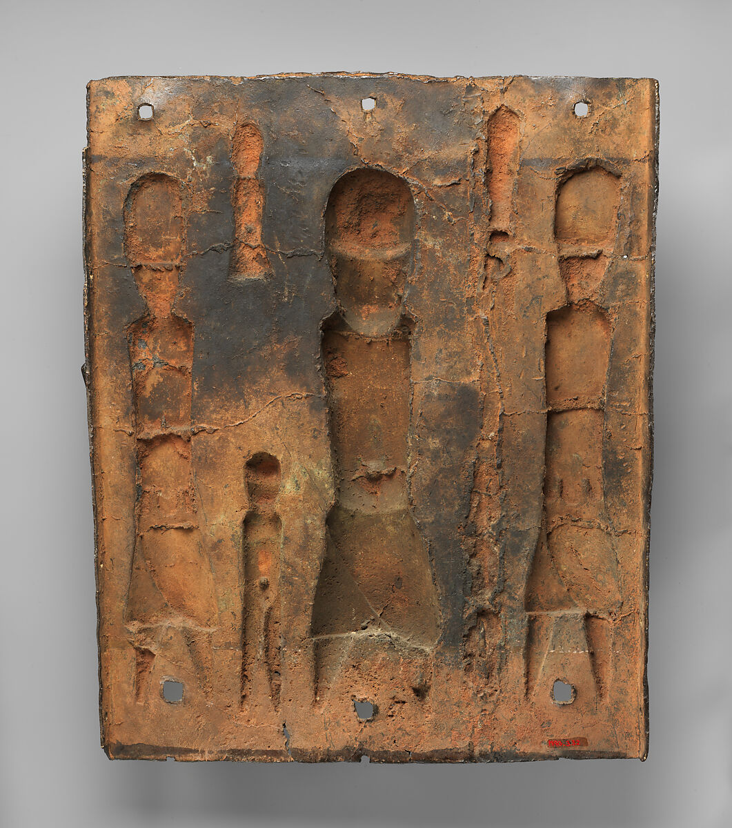 Plaque with Warrior and Attendants, Ìgùn Ẹ́rọ̀nwwọ̀n (brass-casting guild) artists, Brass, Edo peoples