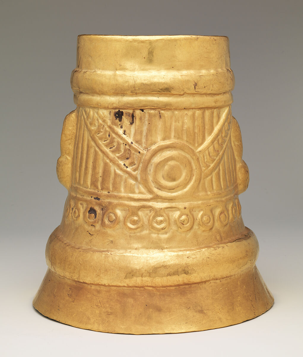 Beaker with inverse faces, Lambayeque (Sicán) artist(s), Gold, Lambayeque (Sicán)