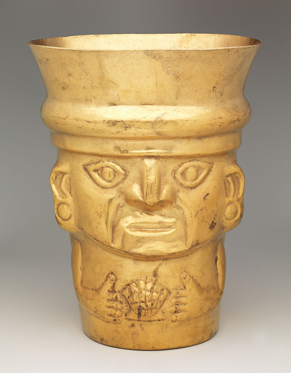 Beaker with figure and Spondylus shell, Lambayeque (Sicán) artist(s), Gold, Lambayeque (Sicán) 