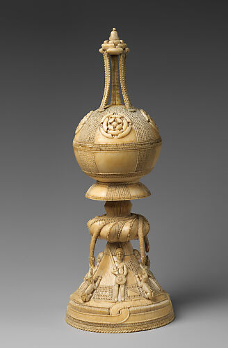 Lidded saltcellar