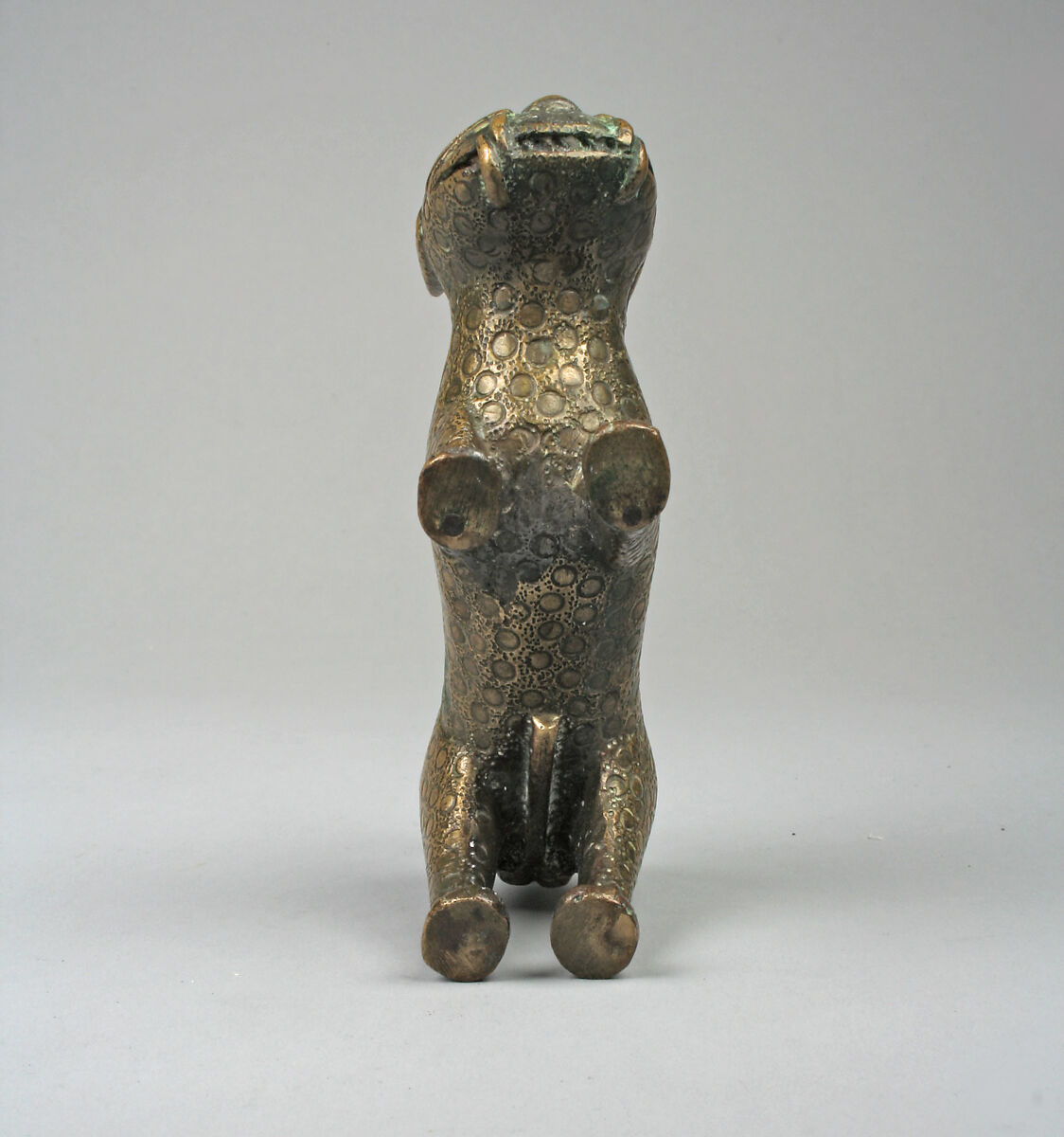 Leopard Aquamanile, Ìgùn Ẹ́rọ̀nwwọ̀n (brass-casting guild) artists, Brass, Edo peoples