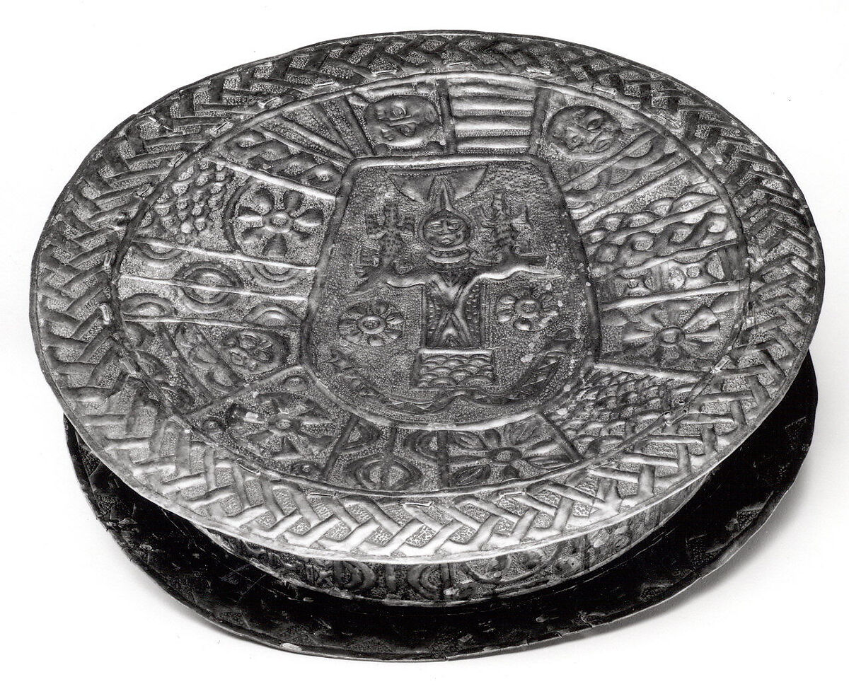 Lidded Box (ekpoki), Ìgùn Ẹ́rọ̀nwwọ̀n (brass-casting guild) artists, Brass, Edo peoples