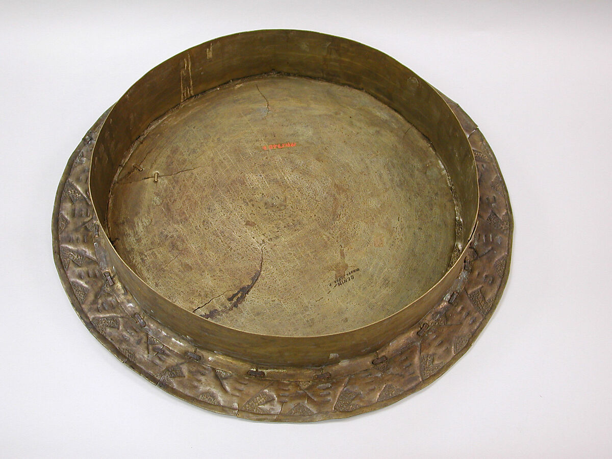 Lidded Box (ekpoki), Ìgùn Ẹ́rọ̀nwwọ̀n (brass-casting guild) artists, Brass, Edo peoples