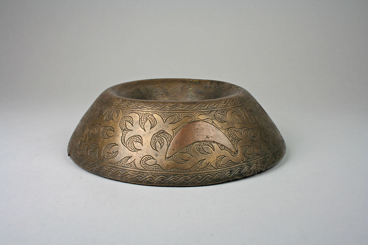 Base of Lidded Vessel, Ìgùn Ẹ́rọ̀nwwọ̀n (brass-casting guild) artists, Brass, copper, Edo peoples