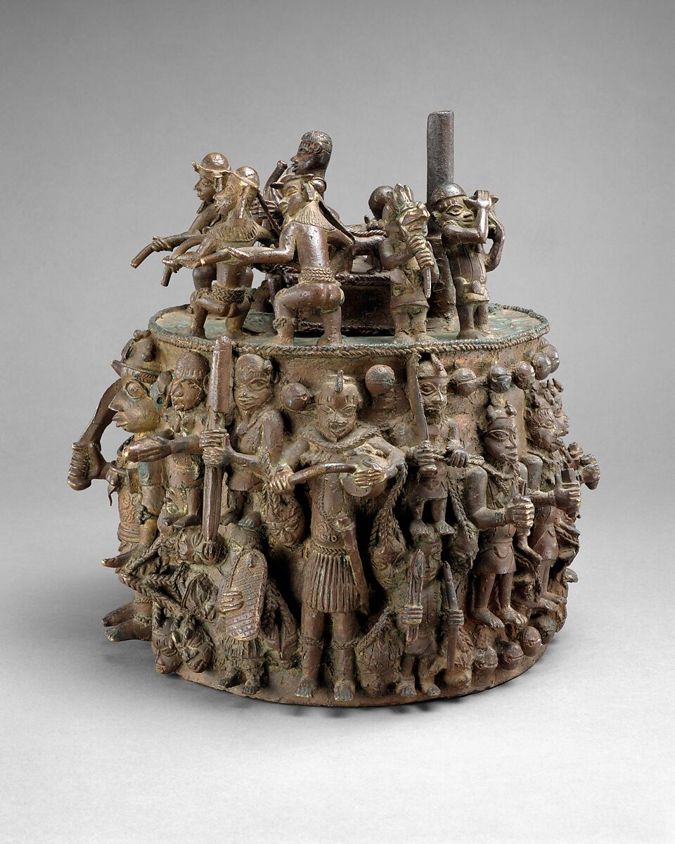 Ọ́bà with Sacrificial Animals from the Ézọ́mọ's Ikẹ̀gòbọ̀ (Altar of the Hand), Ìgùn Ẹ́rọ̀nwwọ̀n (brass-casting guild) artists, Brass, Edo peoples