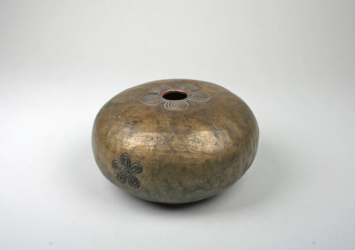 Vessel (?), Brass, Edo peoples 