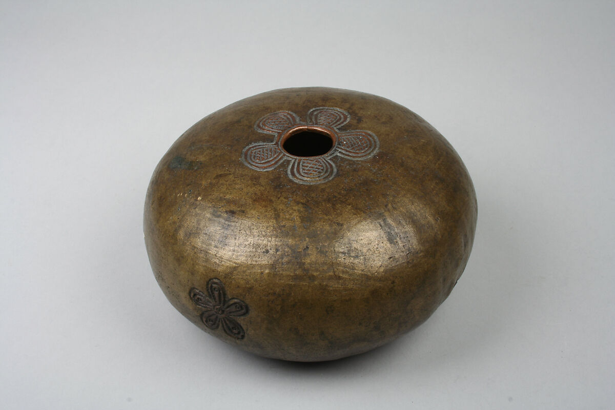 Vessel (?), Ìgùn Ẹ́rọ̀nwwọ̀n (brass-casting guild) artists, Brass, Edo peoples
